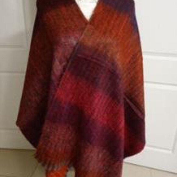 Artisanal Alpaca blend Shawl multicolor handmade in Ecuador,assortment of Colors - Picture 4 of 16
